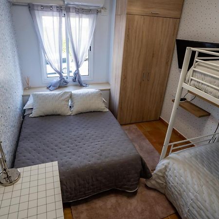 Casa Julio - Alcala Complete Coastal Retreat - Entire Apartment - 3 Min Walk From The Ocean - Shared Entrance With Host Exterior photo