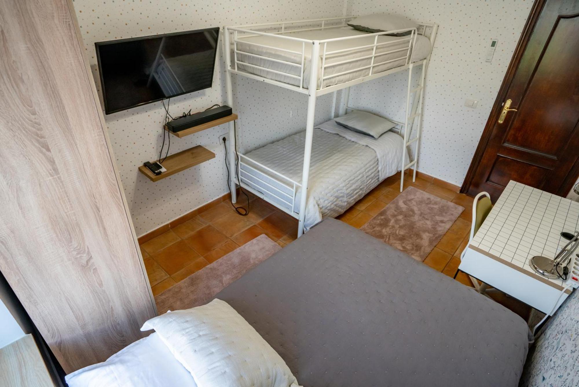 Casa Julio - Alcala Complete Coastal Retreat - Entire Apartment - 3 Min Walk From The Ocean - Shared Entrance With Host Exterior photo